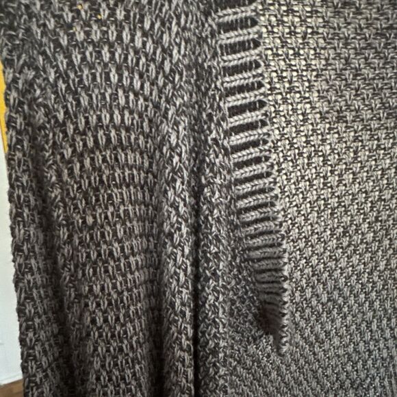 CAbi Lara Duster Long Cardigan Gray Black Sz Medium Excellent Condition - Picture 3 of 9